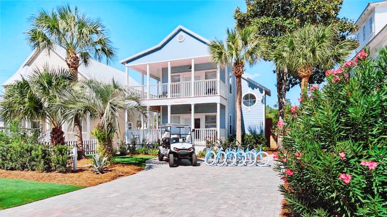 Family-friendly vacation home with private pool, hot tub & fast internet | Suitable for remote work | Pets allowed — photo 2