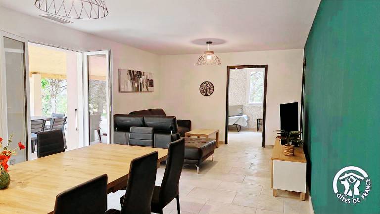 Fully equipped gite with BBQ, garden & patio | Dogs allowed — photo 4
