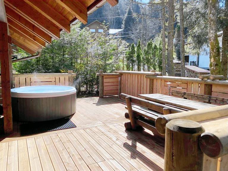 LE RENNE Chalet en bois au calme avec SPA Jacuzzi — photo 5