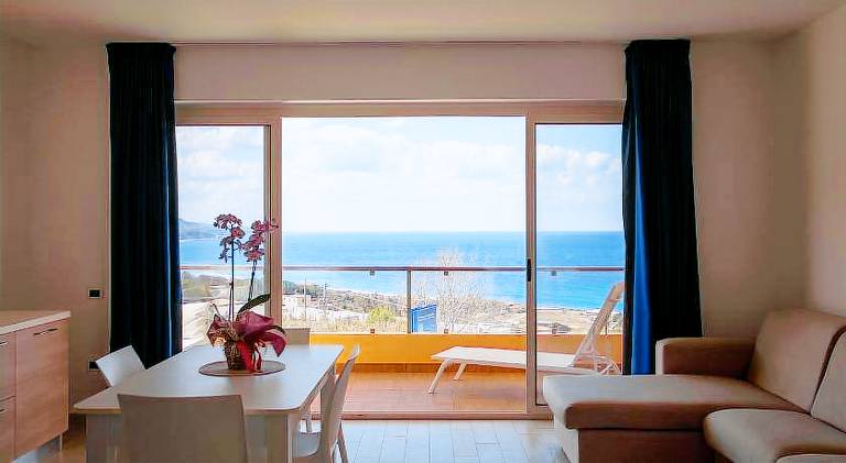 Apartment with pool, hot tub & terrace — photo 3
