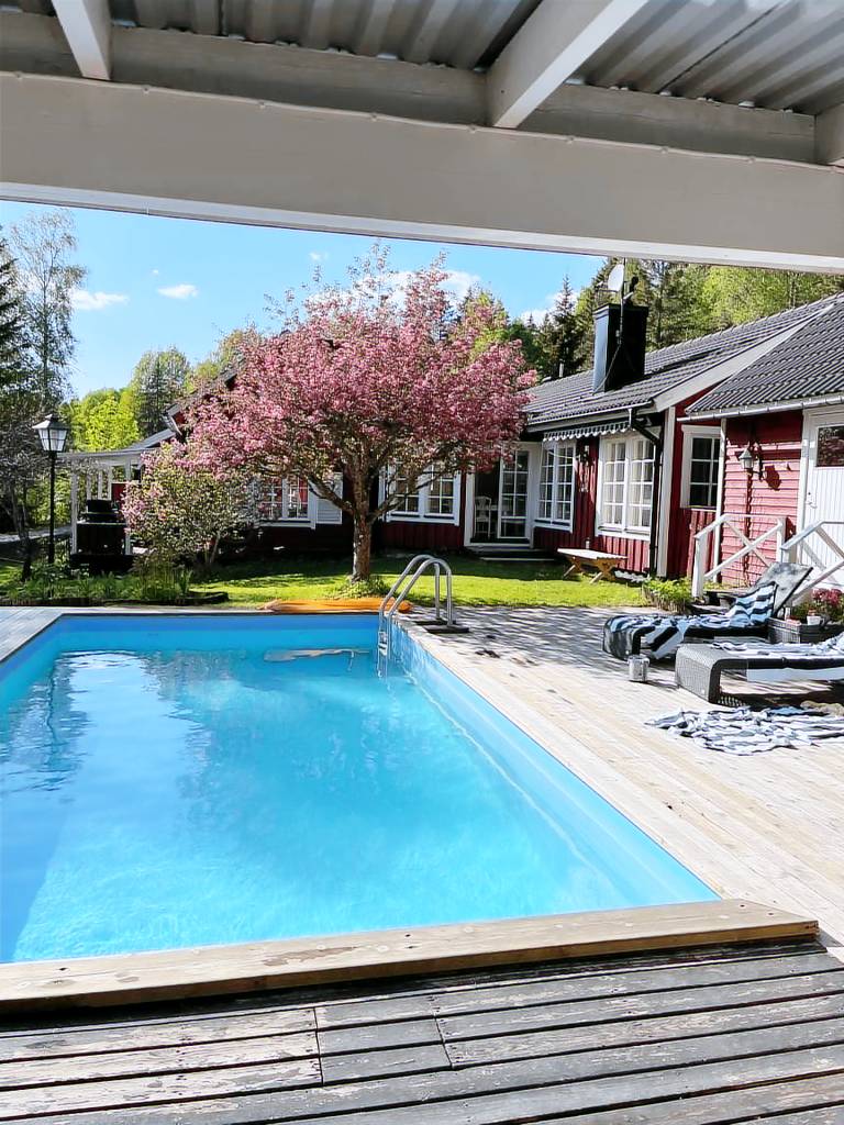 Charming property with private pool — photo 3