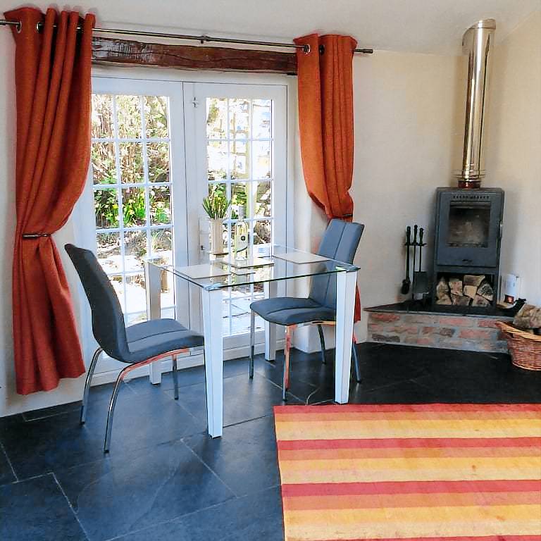 Cottage  Tintagel