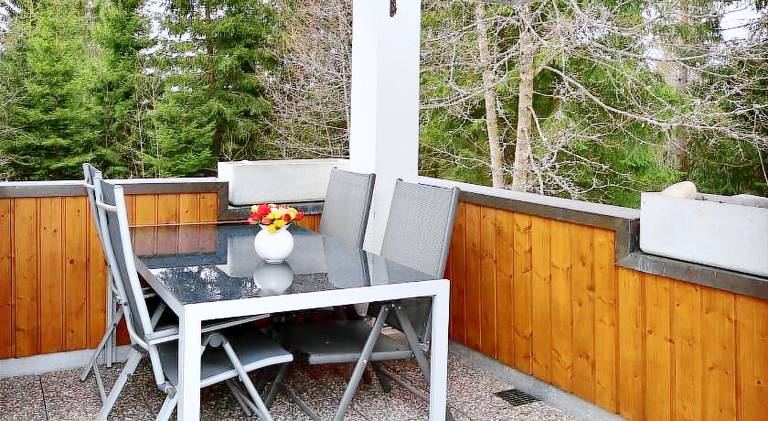 Holiday apartment with barbeque, yard & sauna — photo 3