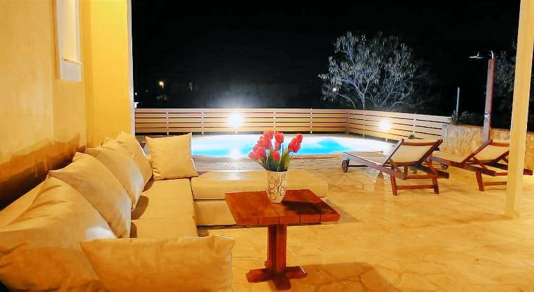 Villa with pool — photo 3
