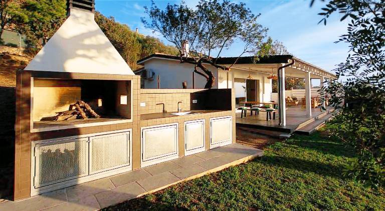 Villa with pool & jacuzzi — photo 5