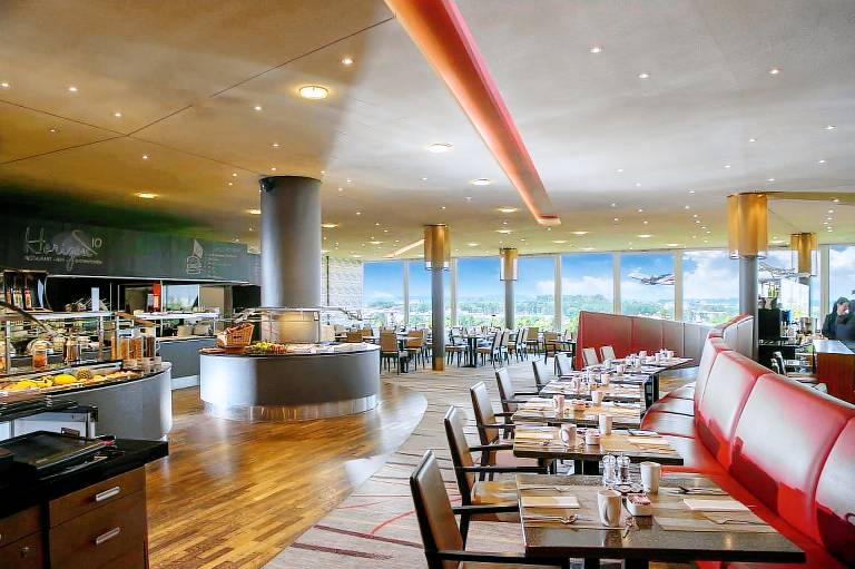 Hilton Zurich Airport — photo 2