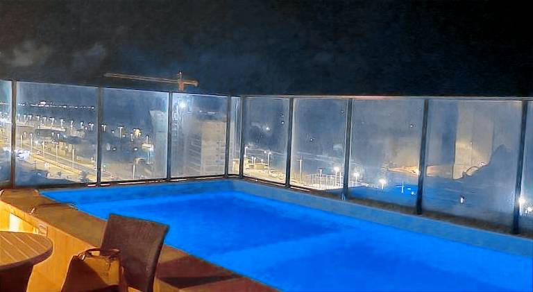 Apartment with pool — photo 4