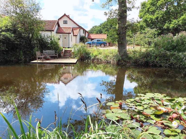 Bed and breakfast  Bressingham