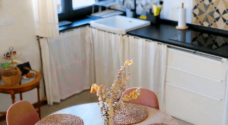 Holiday apartment with jacuzzi — photo 3