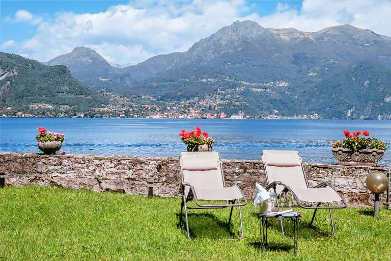 Holiday apartment with yard & terrace | Lake view — photo 4