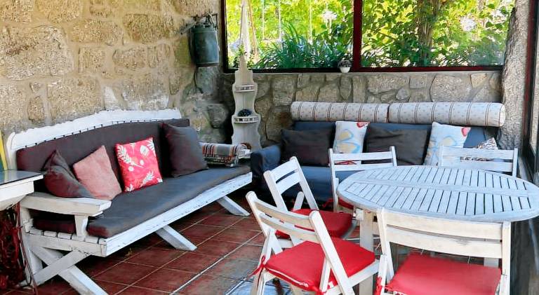 Vacation home with garden, pool & barbecue — photo 4