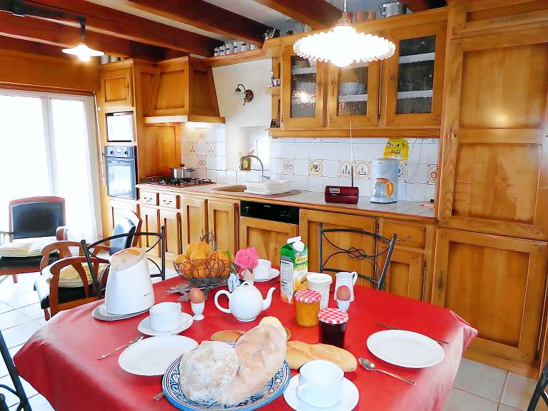 House with BBQ & garden | Garden view — photo 4