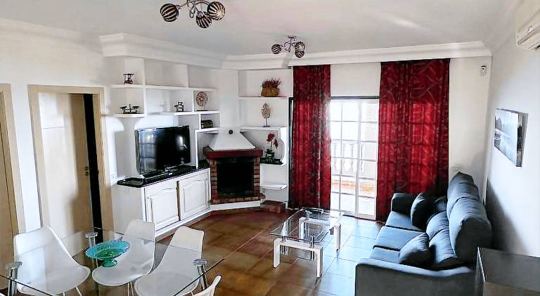 House with garden, pool & patio | Pet-friendly — photo 2