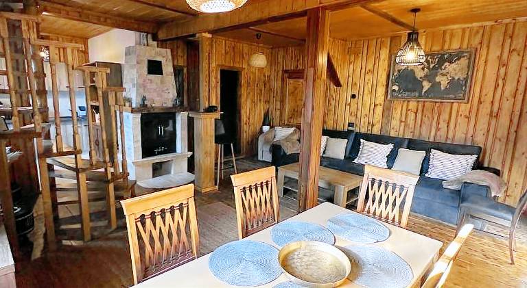 House with terrace, BBQ & jacuzzi — photo 3
