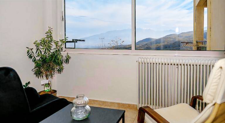 Serviced apartment with patio | Dogs allowed — photo 3