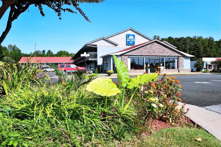Americas Best Value Inn Douglasville — photo 3