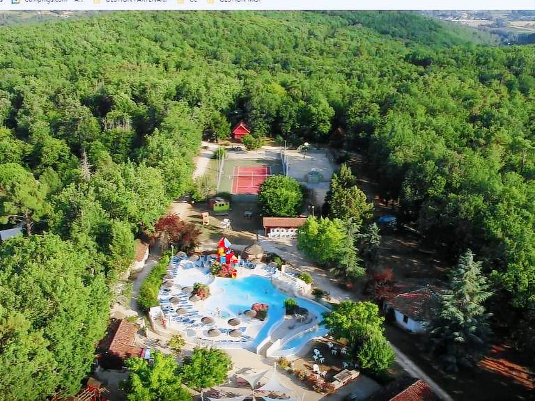 Family-oriented mobile home with heated pool & terrace | Dogs allowed — photo 2