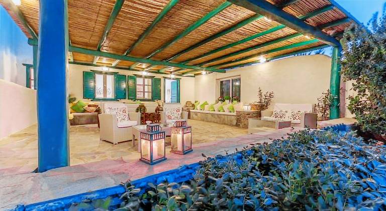 House with pool, yard & terrace — photo 3