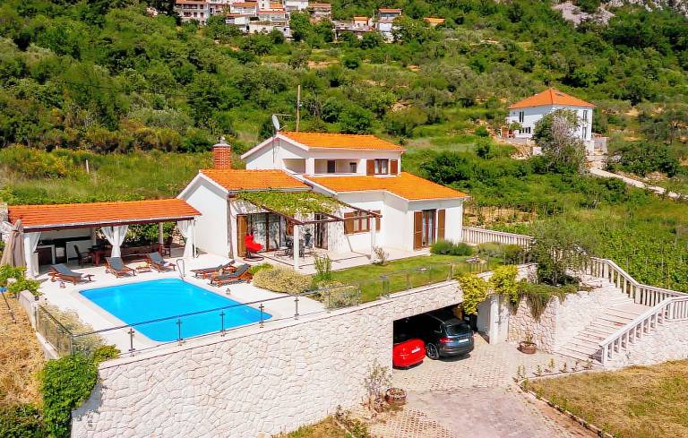 Vila Blato Na Cetini