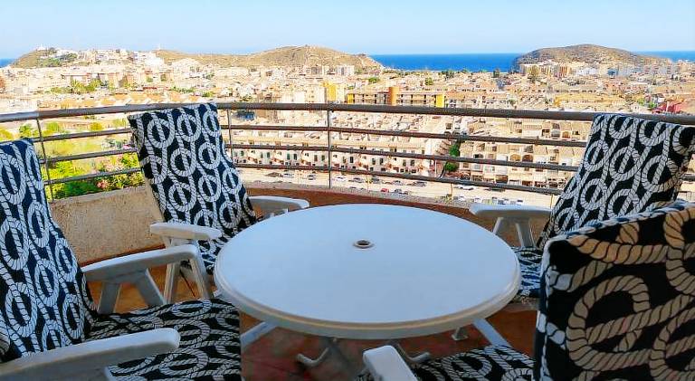 Rental apartment with private pool & patio — photo 5