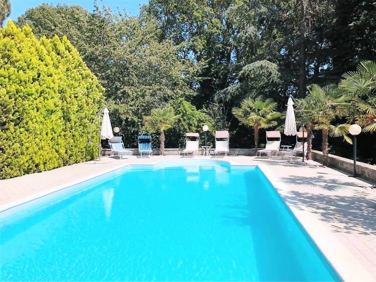 Villa  Tuoro sul Trasimeno