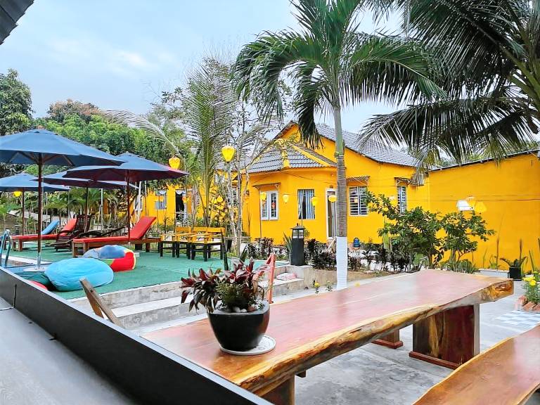 House with barbecue, garden & pool — photo 3