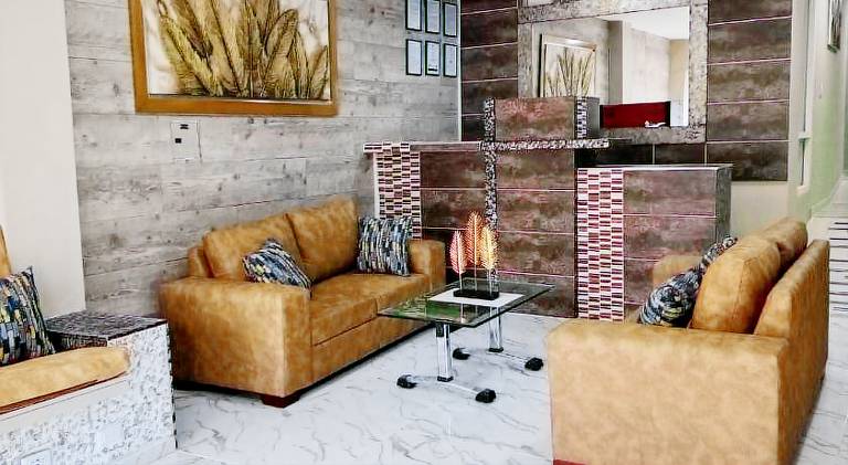 HOTEL LUXEM
