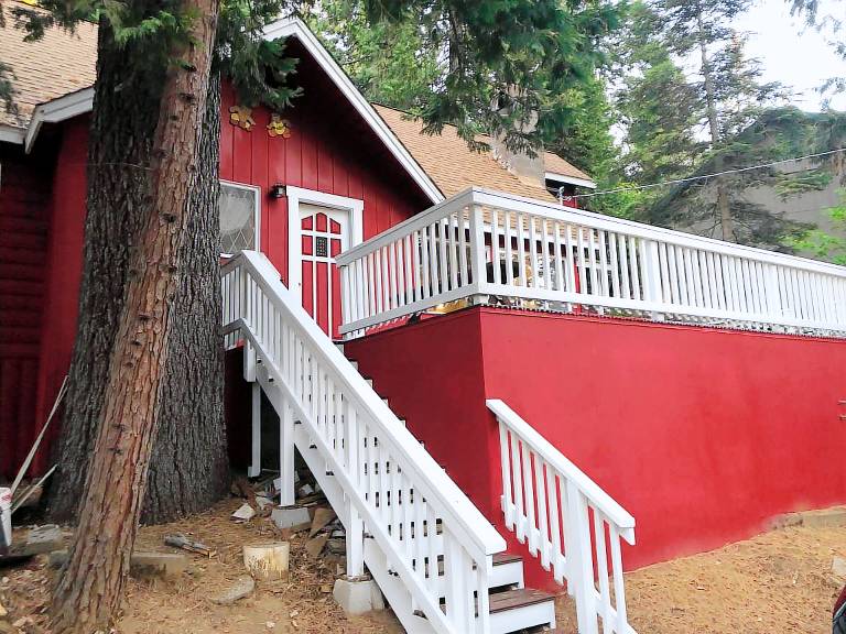 Cabin Mi-Wuk Village