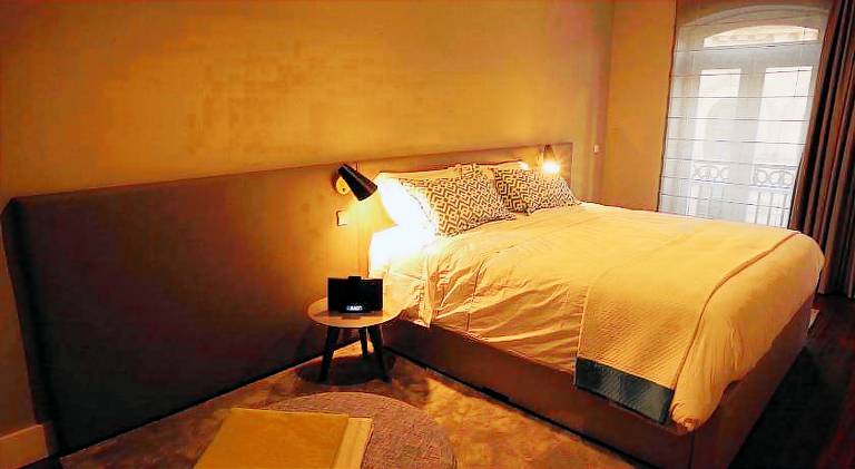 Apartment with patio | Close to Dom Luís I Bridge | Pet-friendly — photo 2