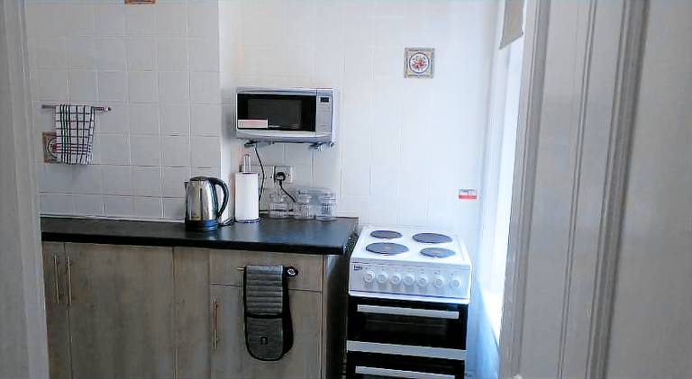 Holiday apartment with garden — photo 4