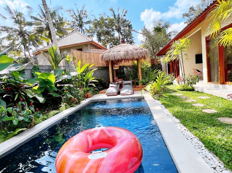 Villa with patio, private pool & yard in Tegallalang