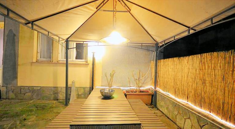 Apartment with terrace & garden — photo 3