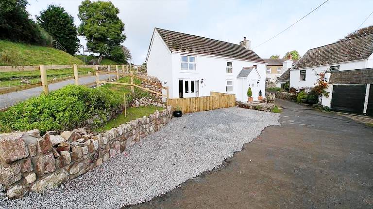 House Llanmadoc