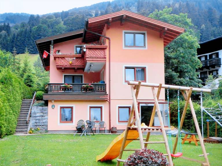 Ferienwohnung mit Hund in Zell am See f&uuml;r max. 4 Personen