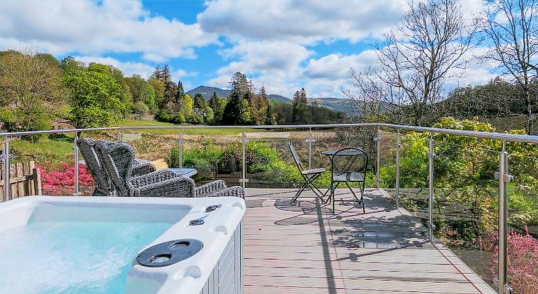 Vacation home with hot tub | Dogs allowed — photo 3