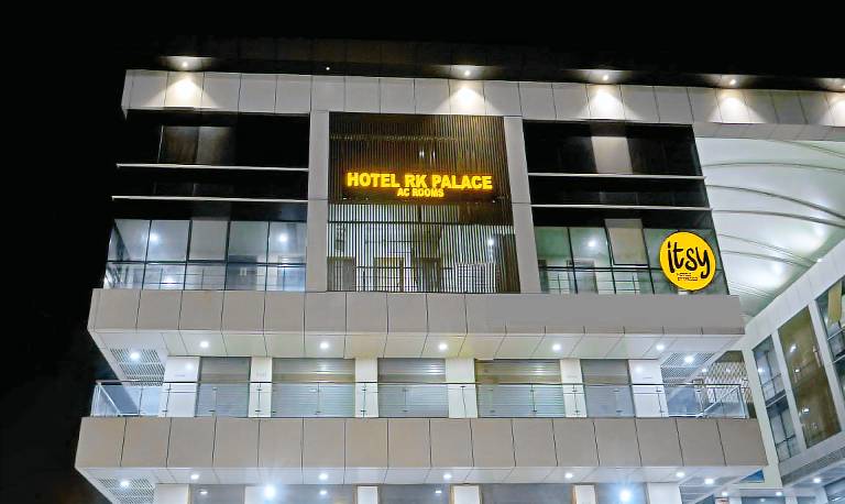 Itsy Hotels Rk Palace