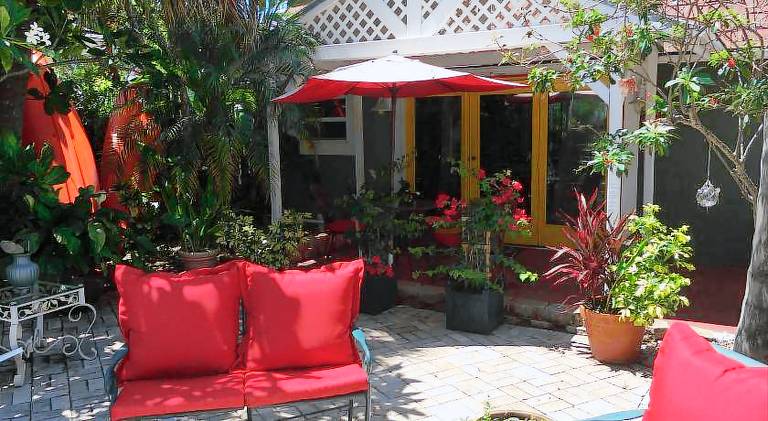 Sea Breeze Manor Inn in St. Pete Beach, FL