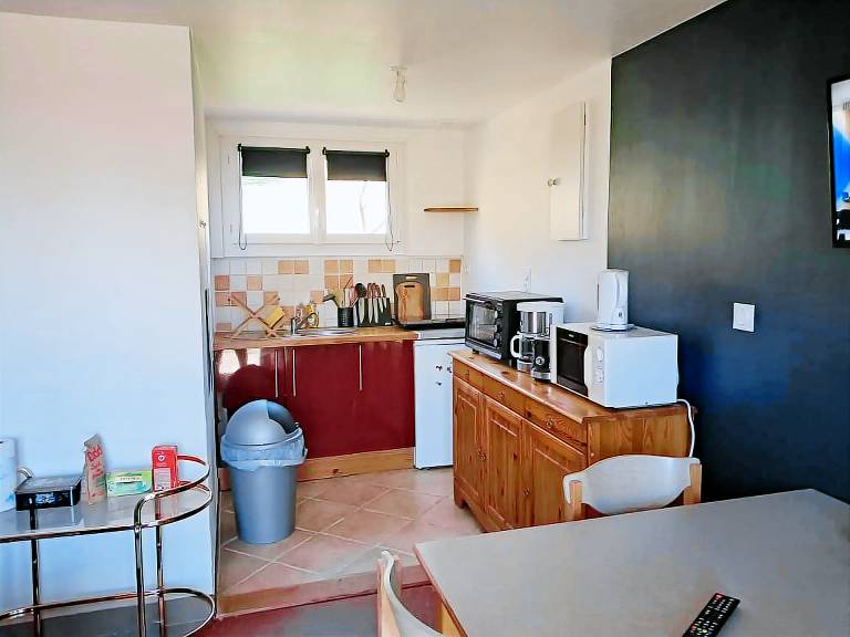 Charming Studio in Treignac with 22 m² Terrace — photo 5