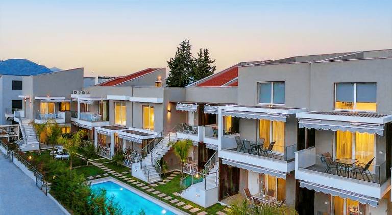 Wonderful apartment with yard, pool & terrace | Beach nearby | Pets allowed — photo 4