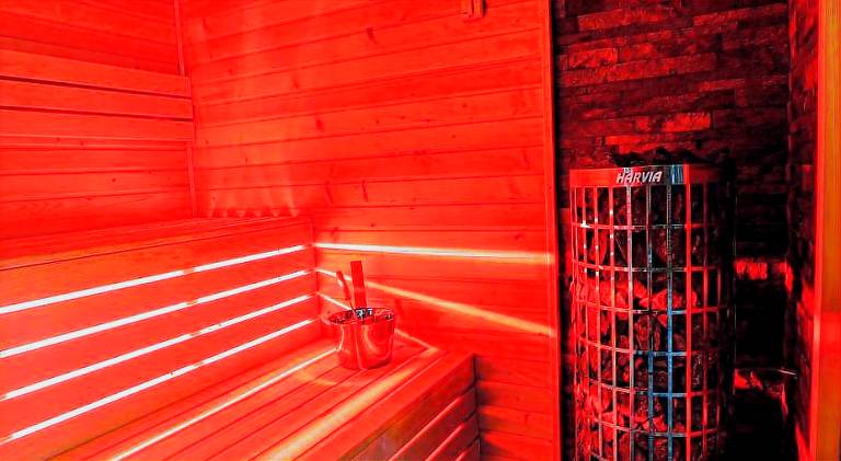 Villa with hot tub | Pets are welcome — photo 4