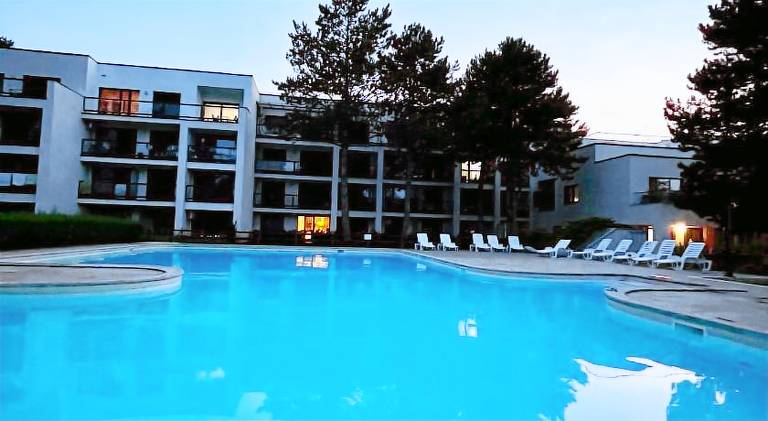 Rental apartment with pool — photo 2