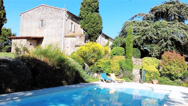 Gite with private pool, terrace & grill — photo 5