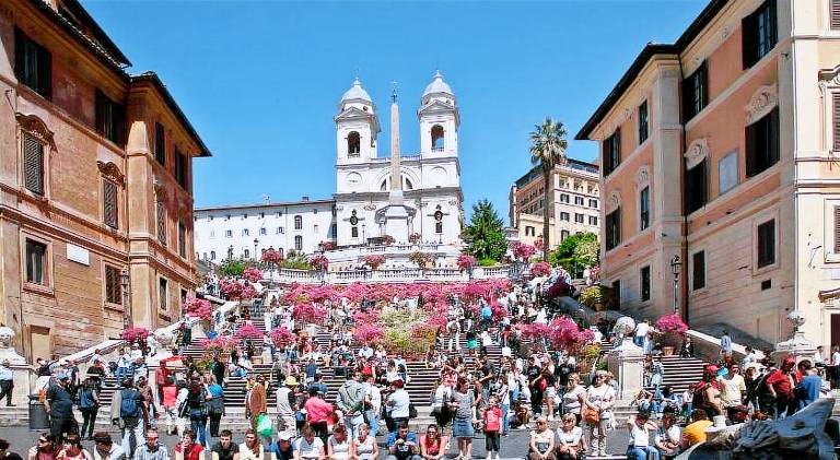 Pleasant rental apartment with patio | Pets are welcome in Rome