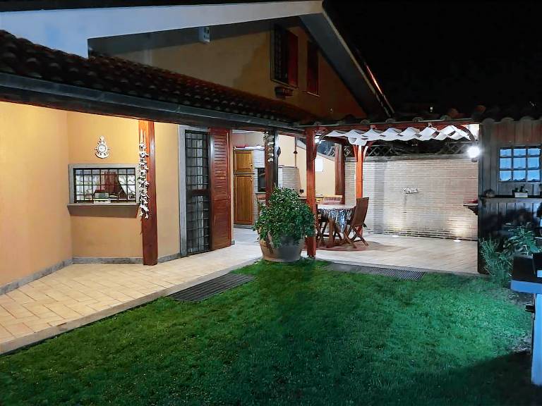 Casa  Ladispoli