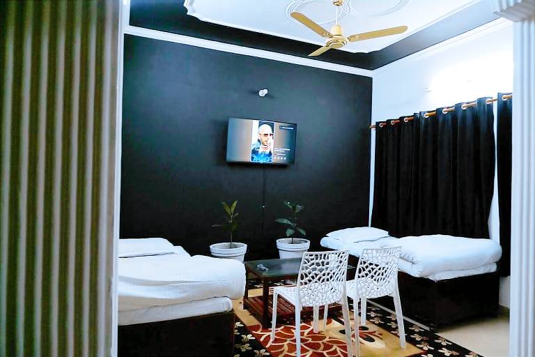 Vacation home with 1 room for 10 persons in Dehradun