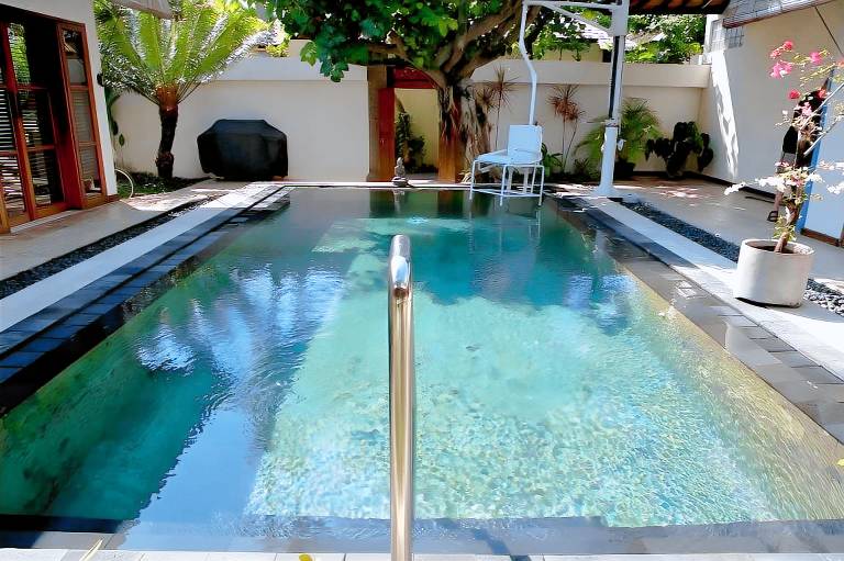 Villa with pool | Next to the beach | Suitable for remote work | Pets are welcome in Bali