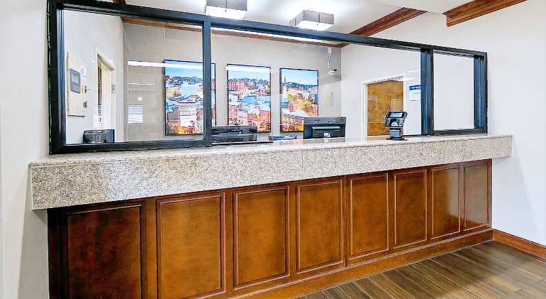 Best Western Inn & Suites — photo 5
