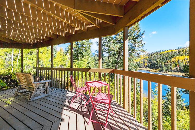Cabin on Columbine Lake - Large deck - Hot Tub/Views - 1 mile to Purgatory — photo 4