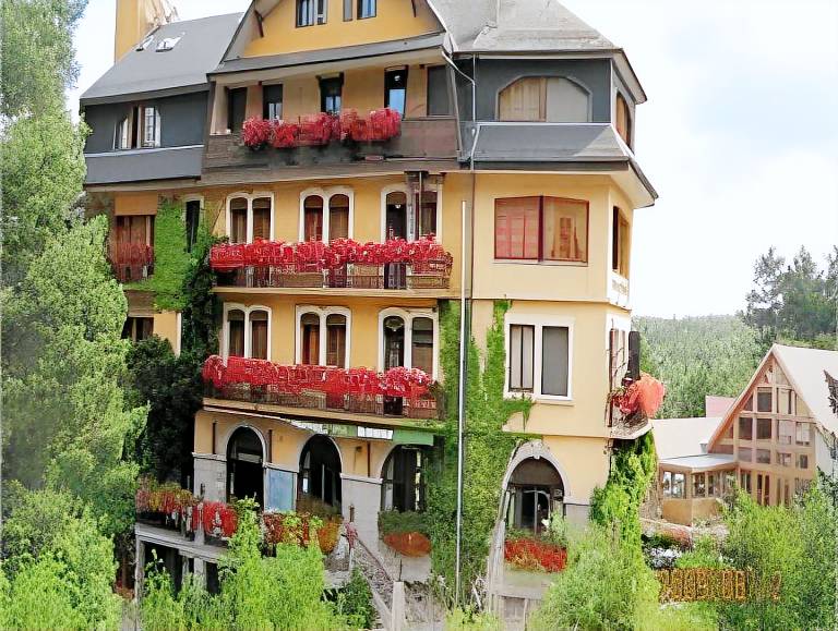 LE CLOS DES SOURCES Hotel & Spa in Riquewihr