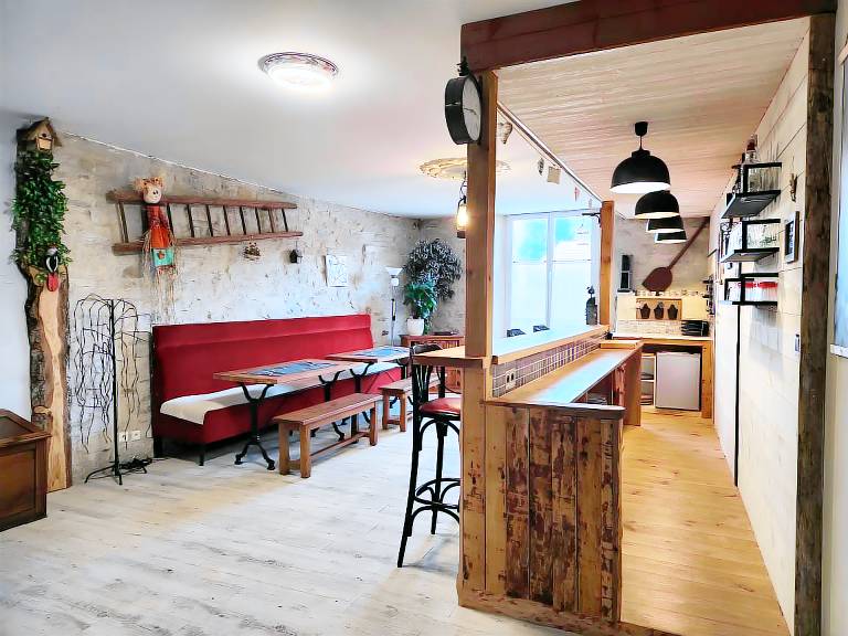 Cottage with patio & BBQ in Nancy